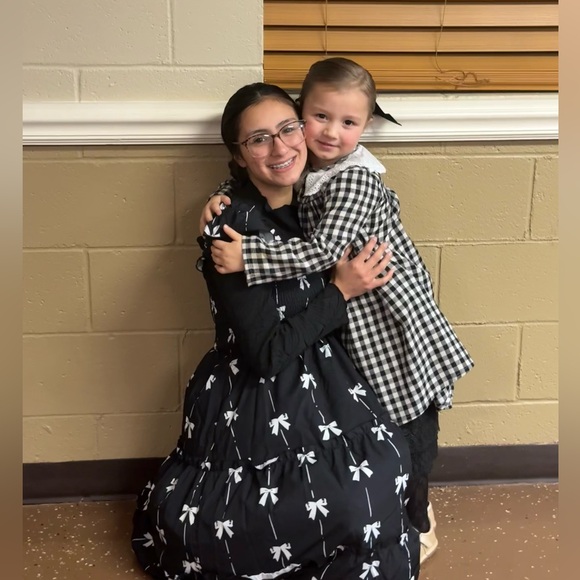 Hello!๐ท - Picture 2 of 4